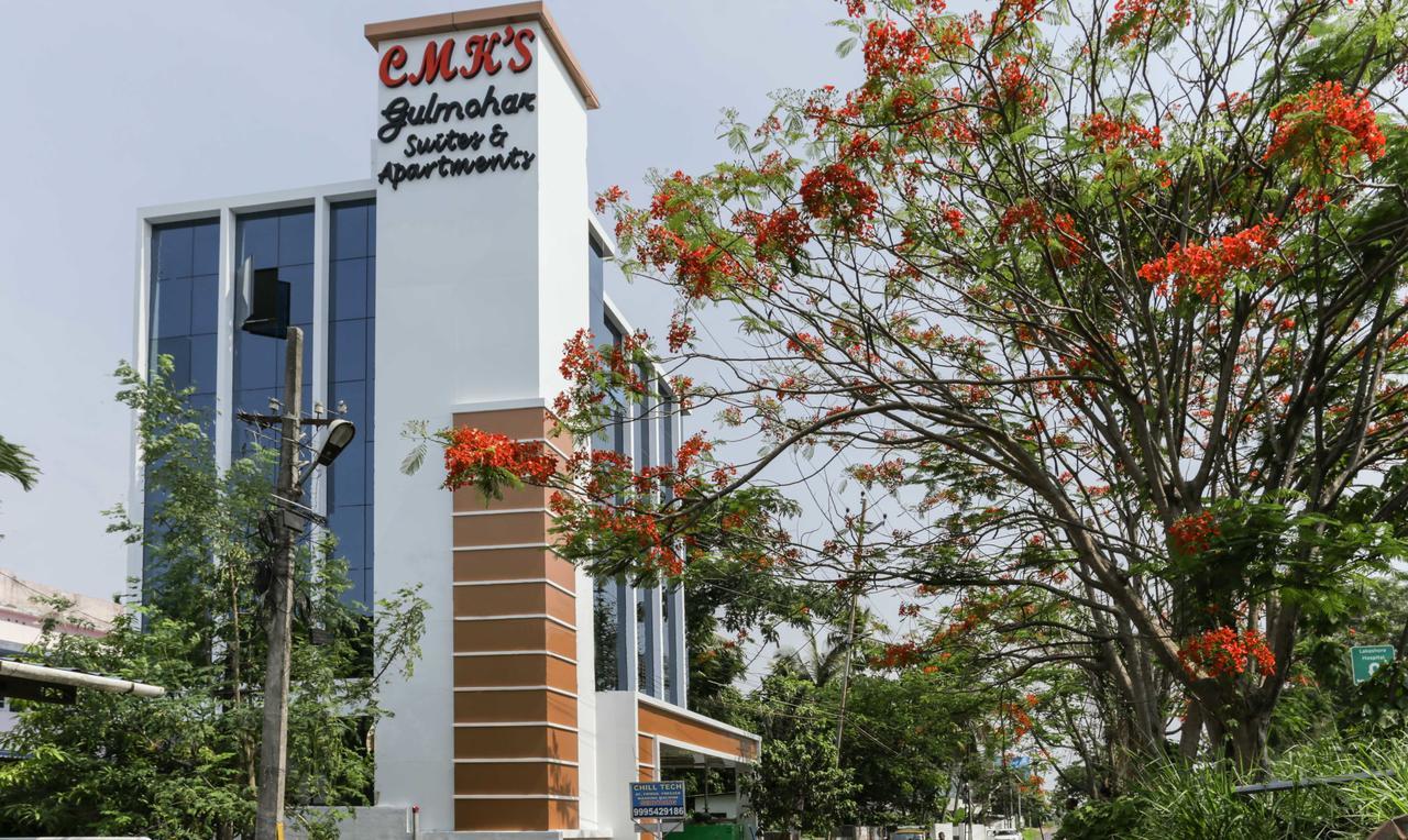 Treebo Trend Cmks Gulmohar Suites Kochi 外观 照片