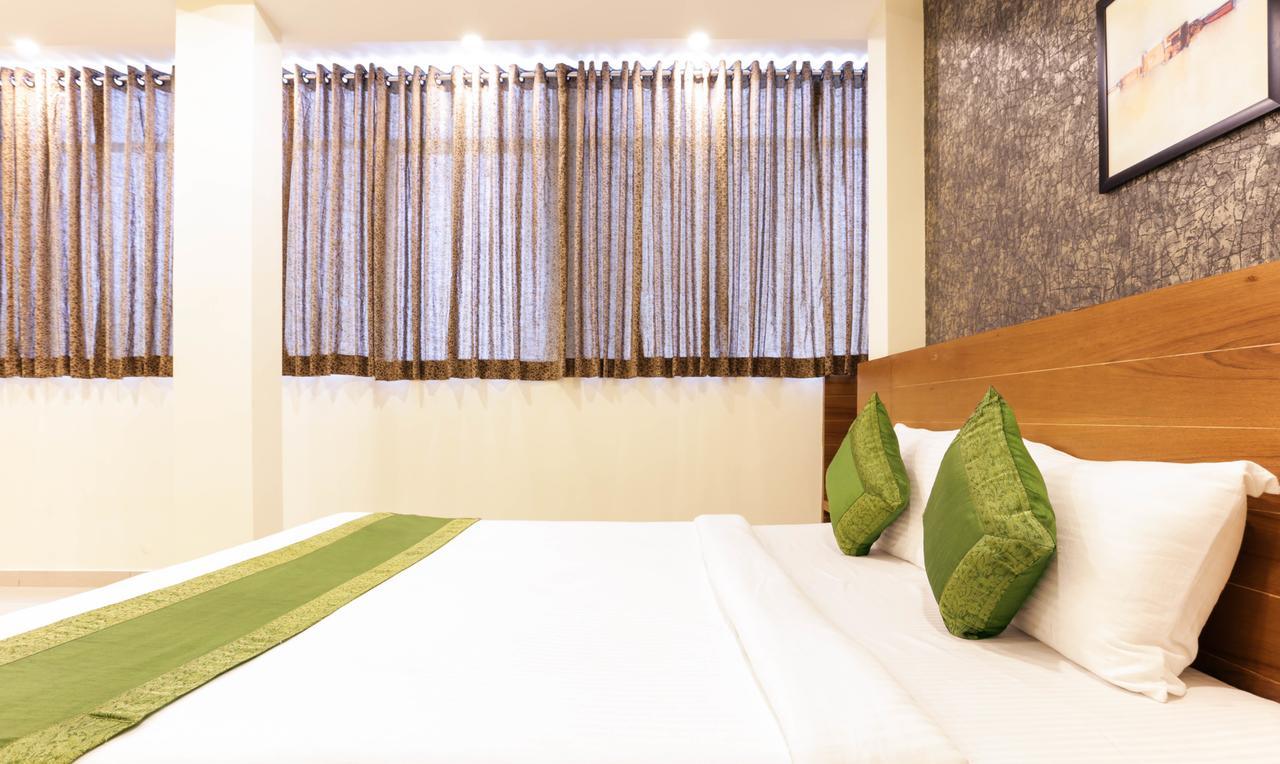Treebo Trend Cmks Gulmohar Suites Kochi 外观 照片